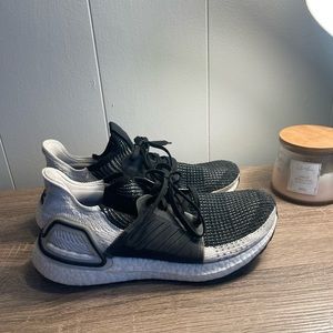 Ultraboost 19 Size W8